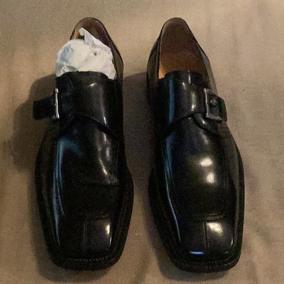 Glossy Black Oxfords with Classic Design